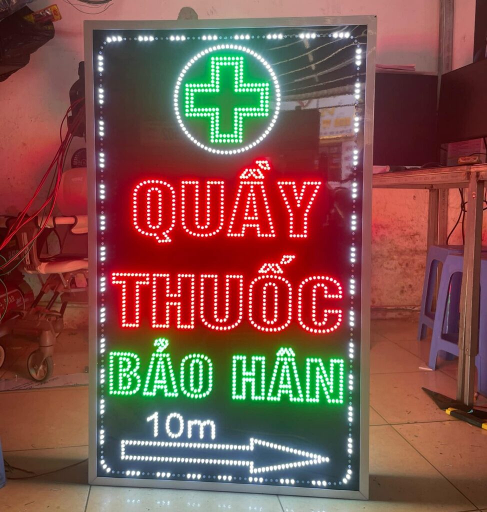Biển vẫy cắm LED nhà thuốc