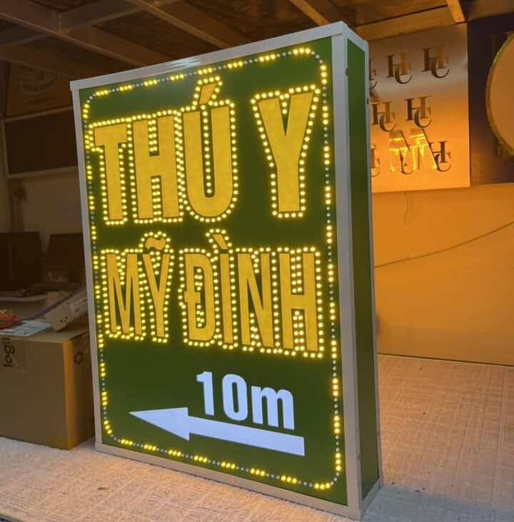 Biển vẫy cắm LED cửa hàng thú cưng