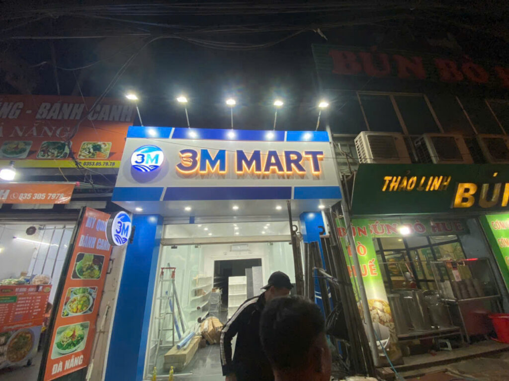 Thi công biển quảng cáo tại Long Biên