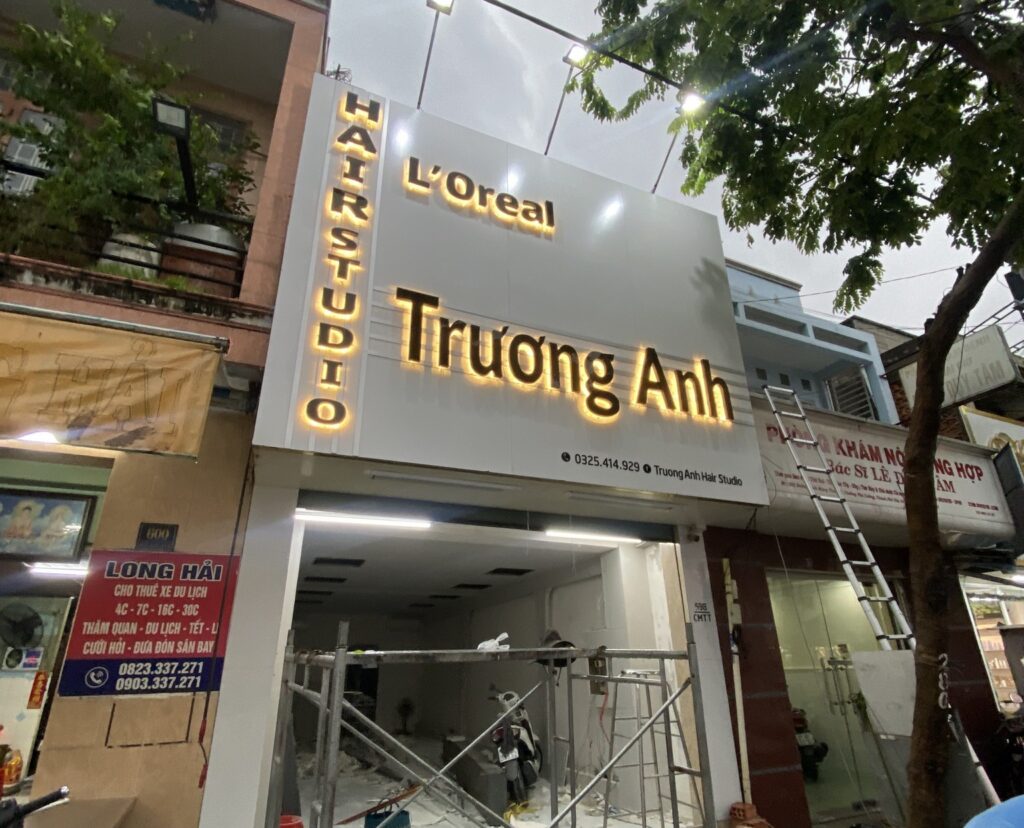 Biển quảng cáo Hair Studio đẹp - sáng - sang