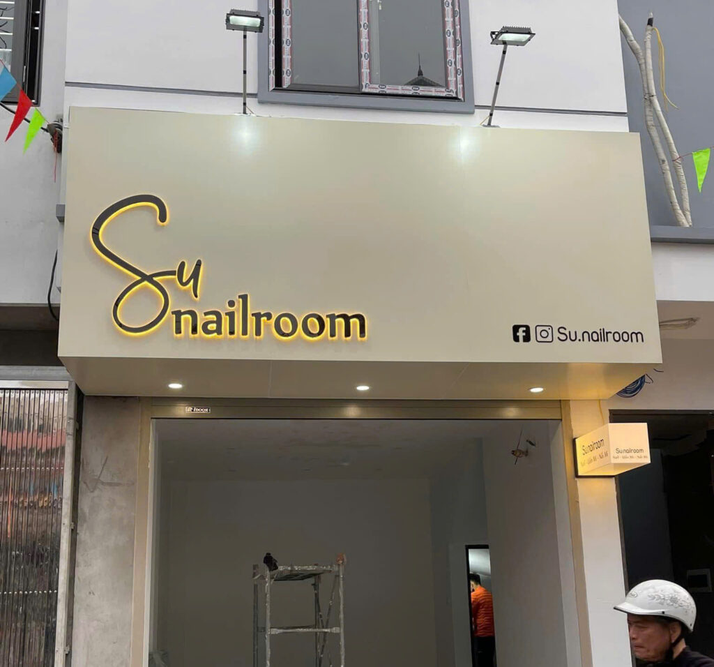 Biển Nail chữ nổi phong cách hiện đại