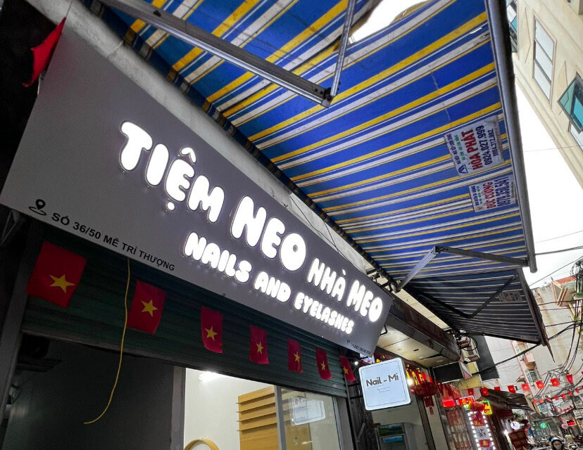 Biển Nail chữ nổi mica đẹp