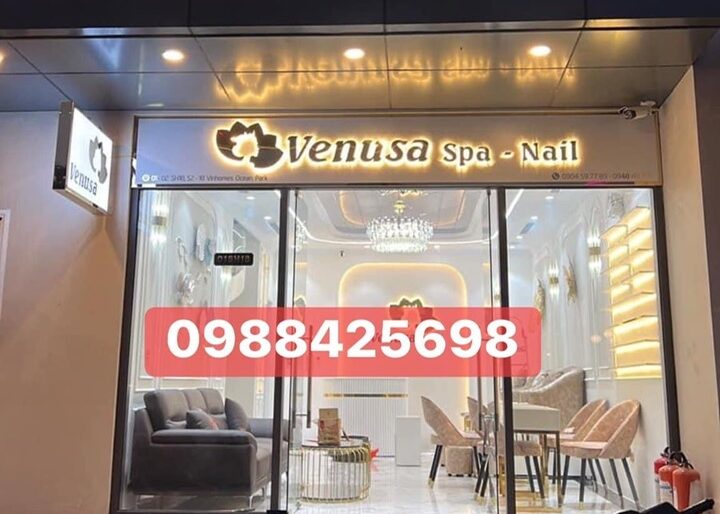 Biển quảng cáo Spa chữ nổi có đèn LED