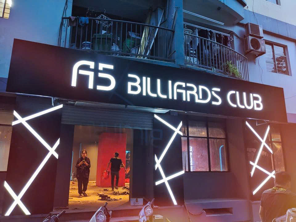 Biển billiards kết hợp alu và mica