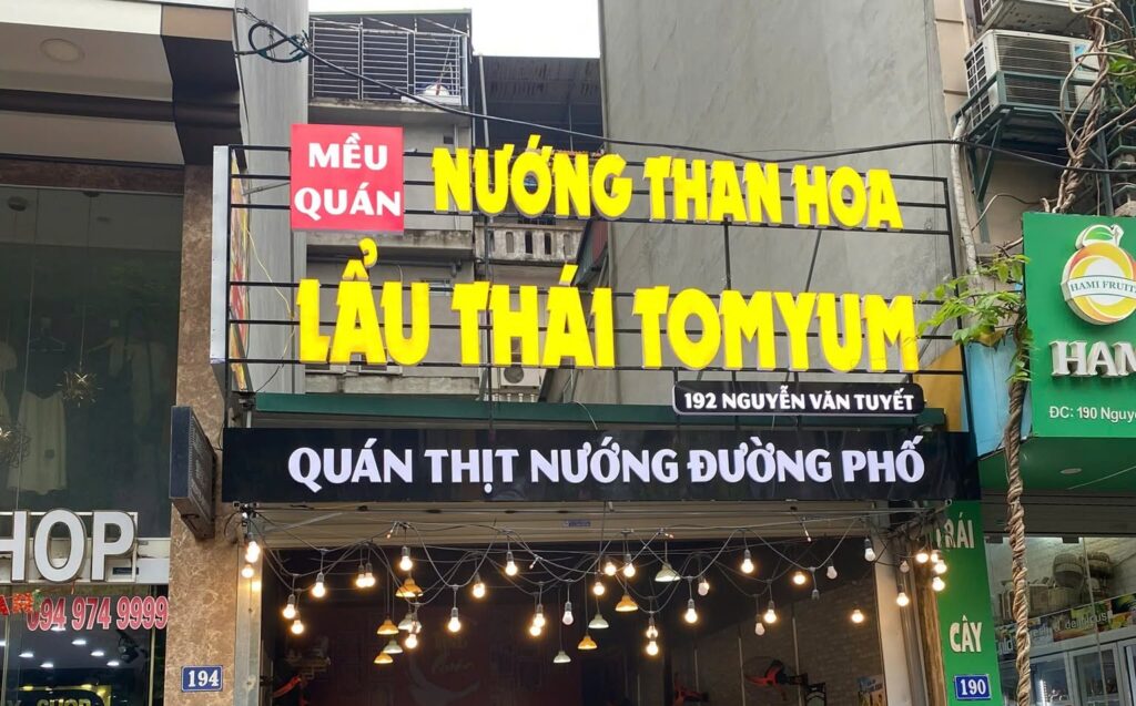 Biển quảng cáo quán lẩu tại Hà Nội