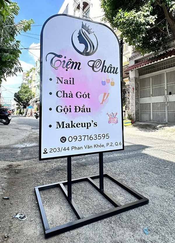 Biển vẫy tiệm spa nail đẹp và chuyên nghiệp