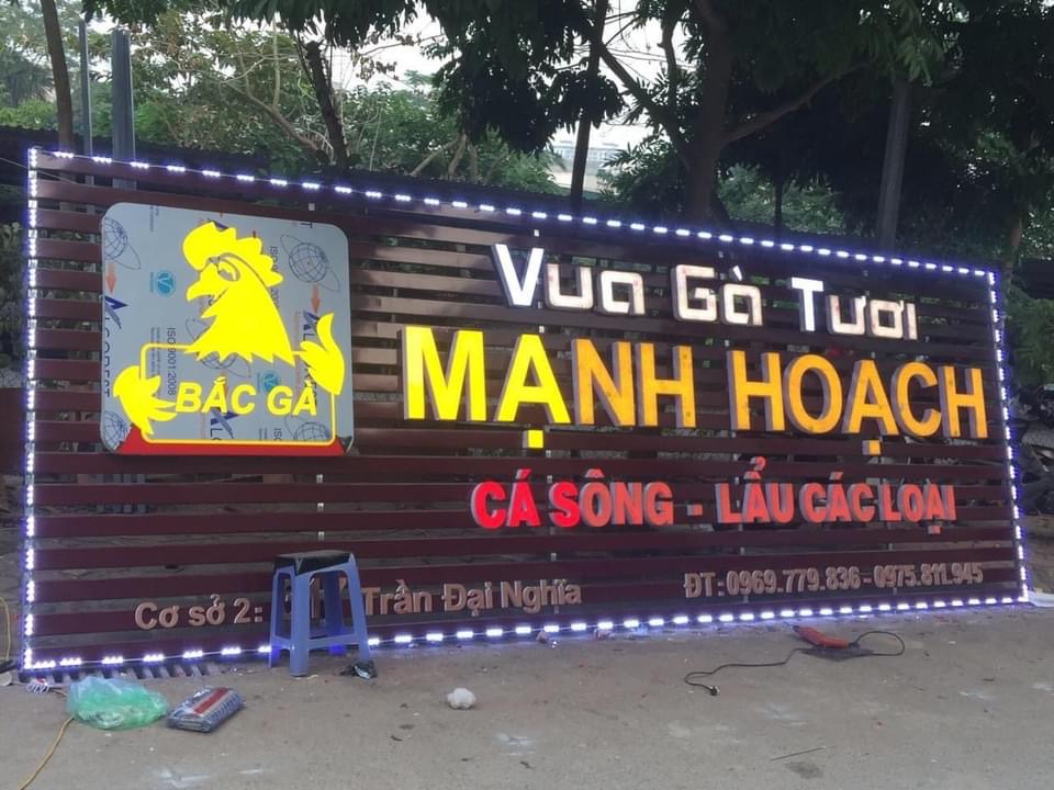 Thi công làm biển quảng cáo quán lẩu Hà Nội