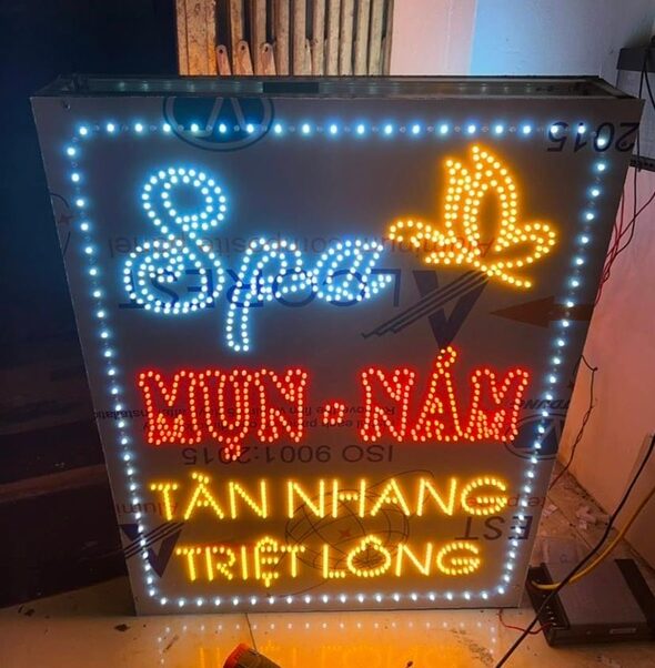 Biển vẫy tiệm spa nail đẹp và chuyên nghiệp