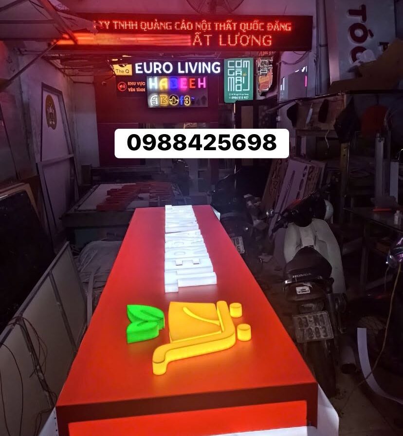 Biển quảng cáo siêu thị Hà Nội