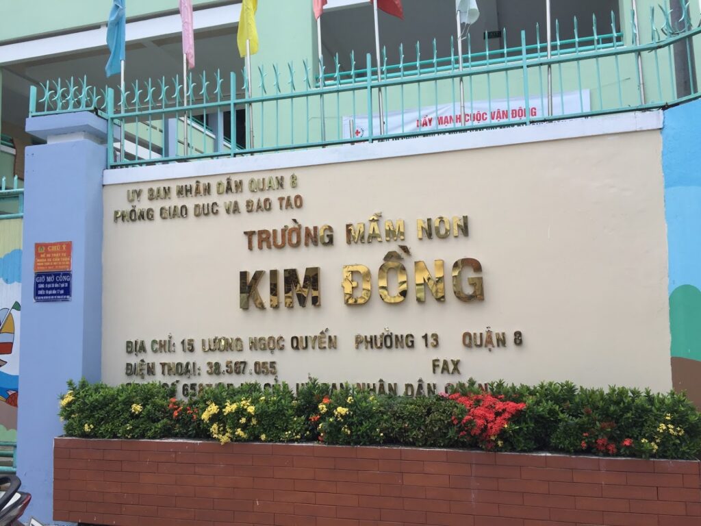 Biển trường mầm non chữ nổi inox đẹp