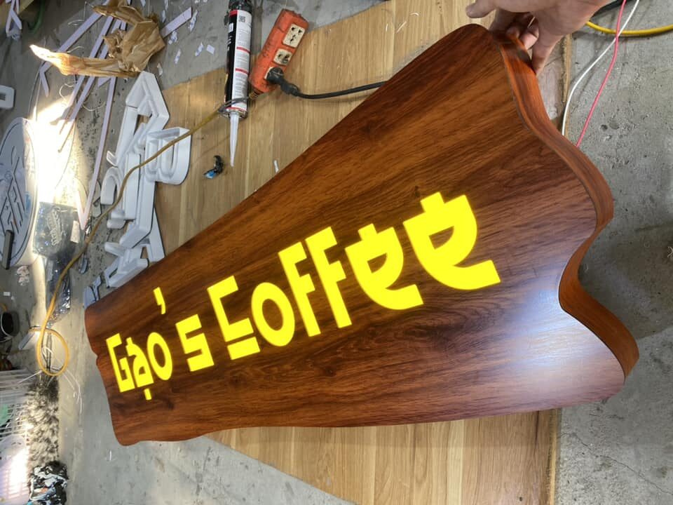 Biển quảng cáo quán cafe tại Minh Khai