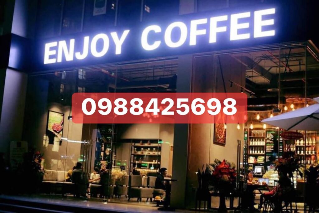 Biển quảng cáo quán cafe được thiết kế phù hợp với phong cách cửa hàng