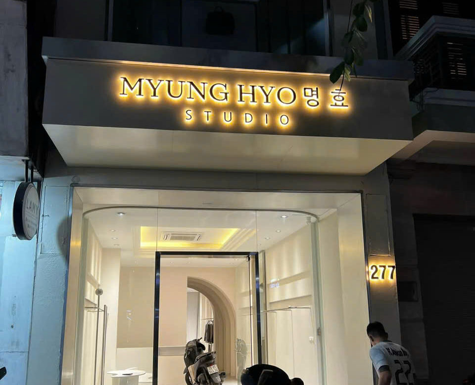 Biển quảng cáo shop tại Minh Khai Hà Nội