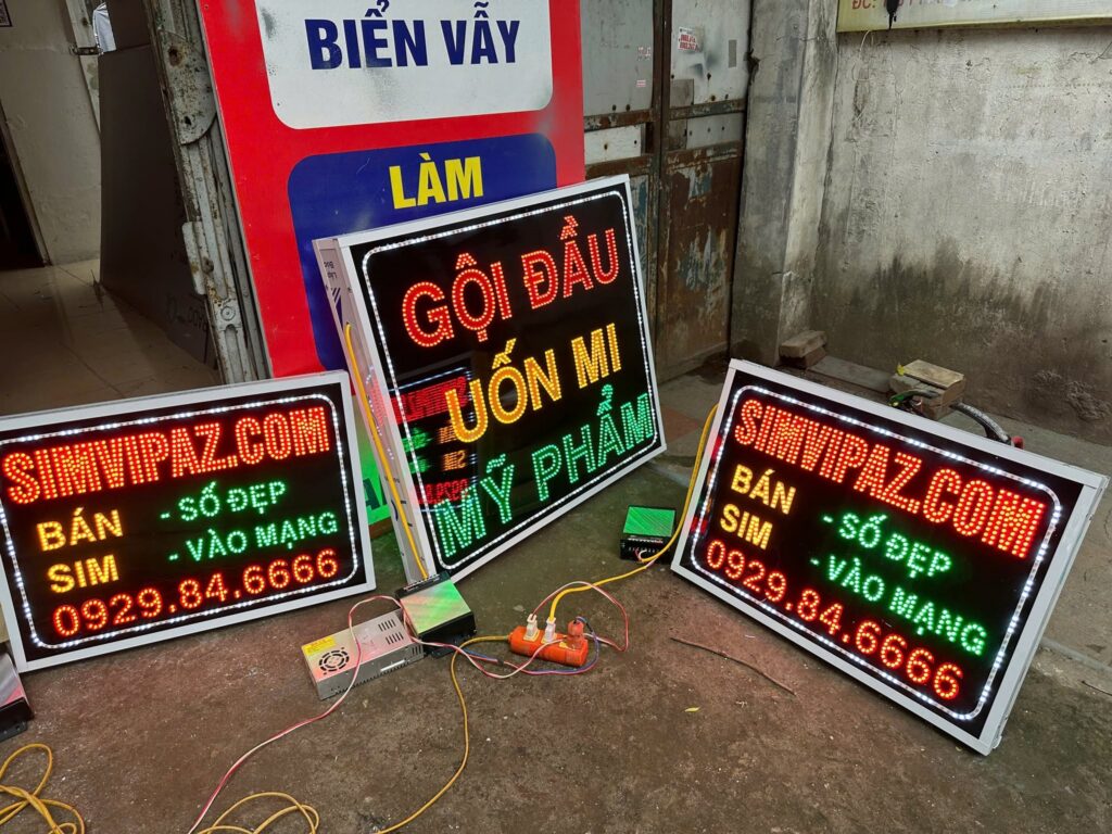 Biển vẫy cửa hàng Hà Đông