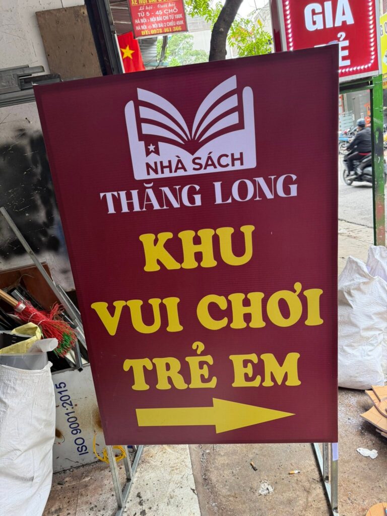 Biển vẫy cửa hàng Hà Đông
