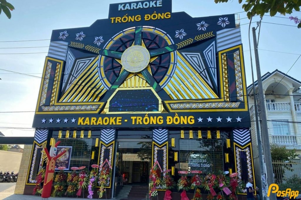 Biển quảng cáo karaoke Trống Đồng họa tiết dân tộc