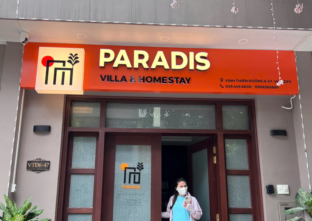 Biển quảng cáo khách sạn, nhà nghỉ, homestay tại Hà Nội