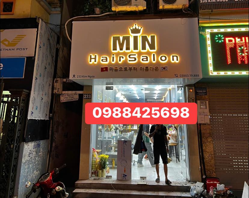 Biển chữ nổi LED salon tóc phố Kim Ngưu