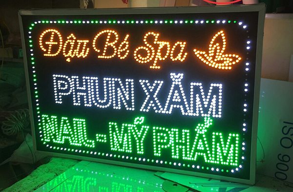 Biển vẫy mỹ phẩm
