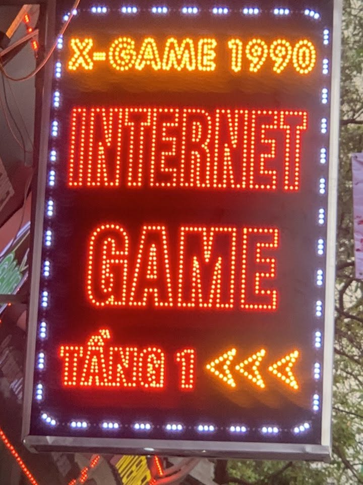 biển vẫy quán game net