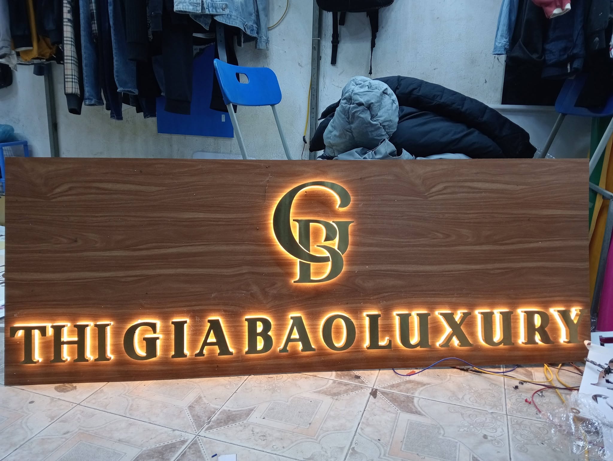 Biển showroom