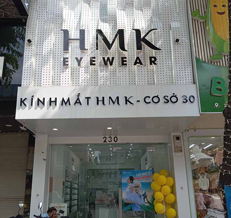 Chữ nổi LED sáng chân cho tiệm kính mắt